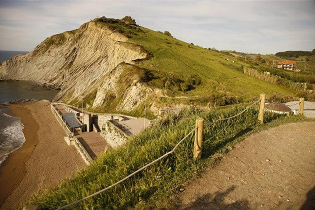 2 Habit, Sala, Terraza, Jardin, Parking Gratis Apartman Zumaia Kültér fotó