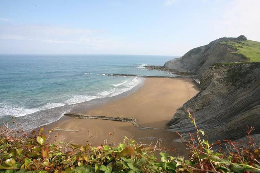 2 Habit, Sala, Terraza, Jardin, Parking Gratis Apartman Zumaia Kültér fotó