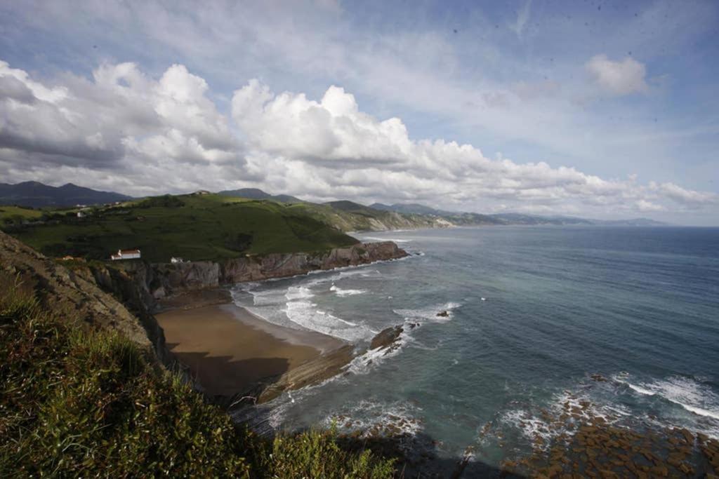 2 Habit, Sala, Terraza, Jardin, Parking Gratis Apartman Zumaia Kültér fotó