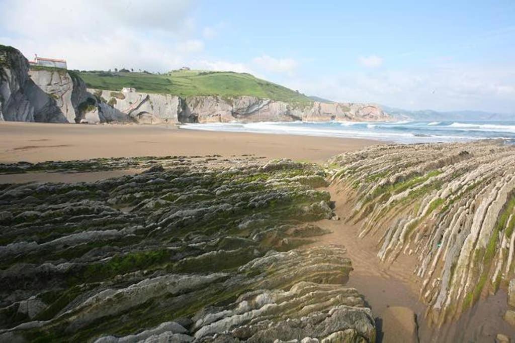 2 Habit, Sala, Terraza, Jardin, Parking Gratis Apartman Zumaia Kültér fotó
